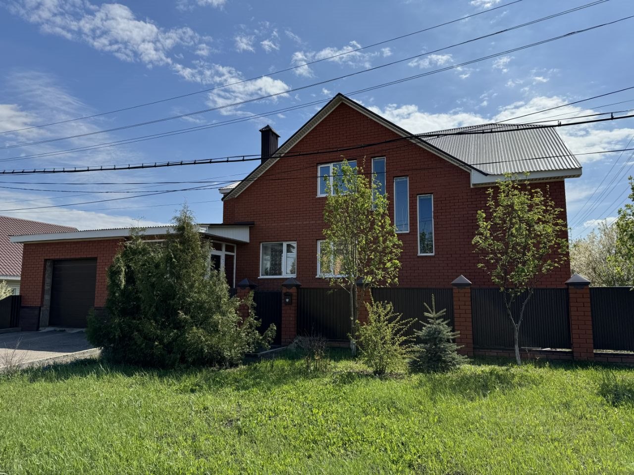 Дом, 240 м², 6 соток