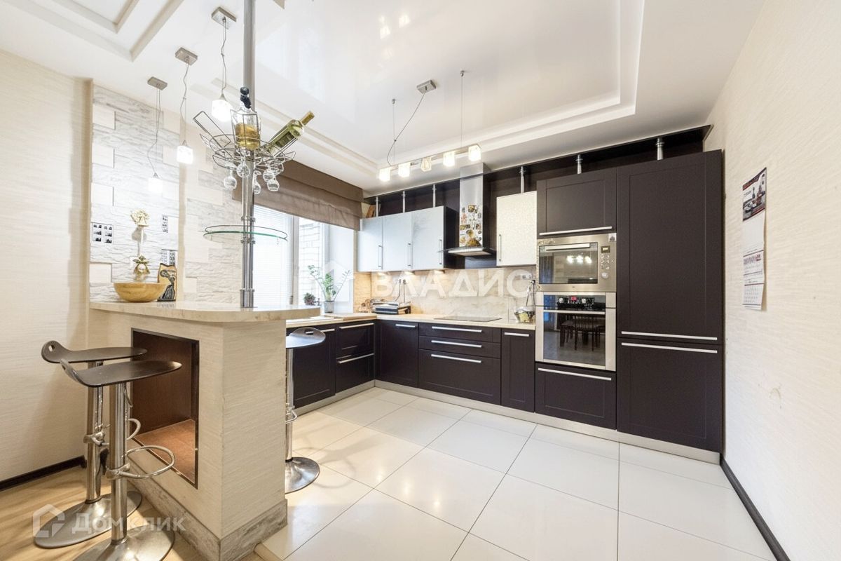 4-комн. квартира, 134.8 м², 2/4 этаж