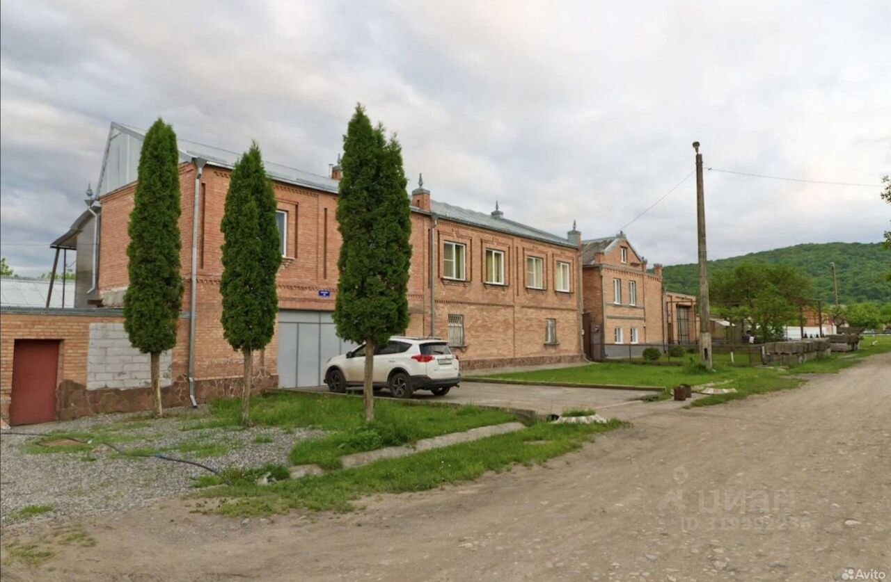 Дом, 325 м², 20 соток