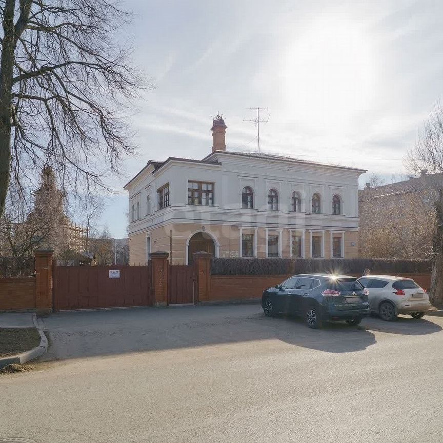 Дом, 767 м², 16 соток