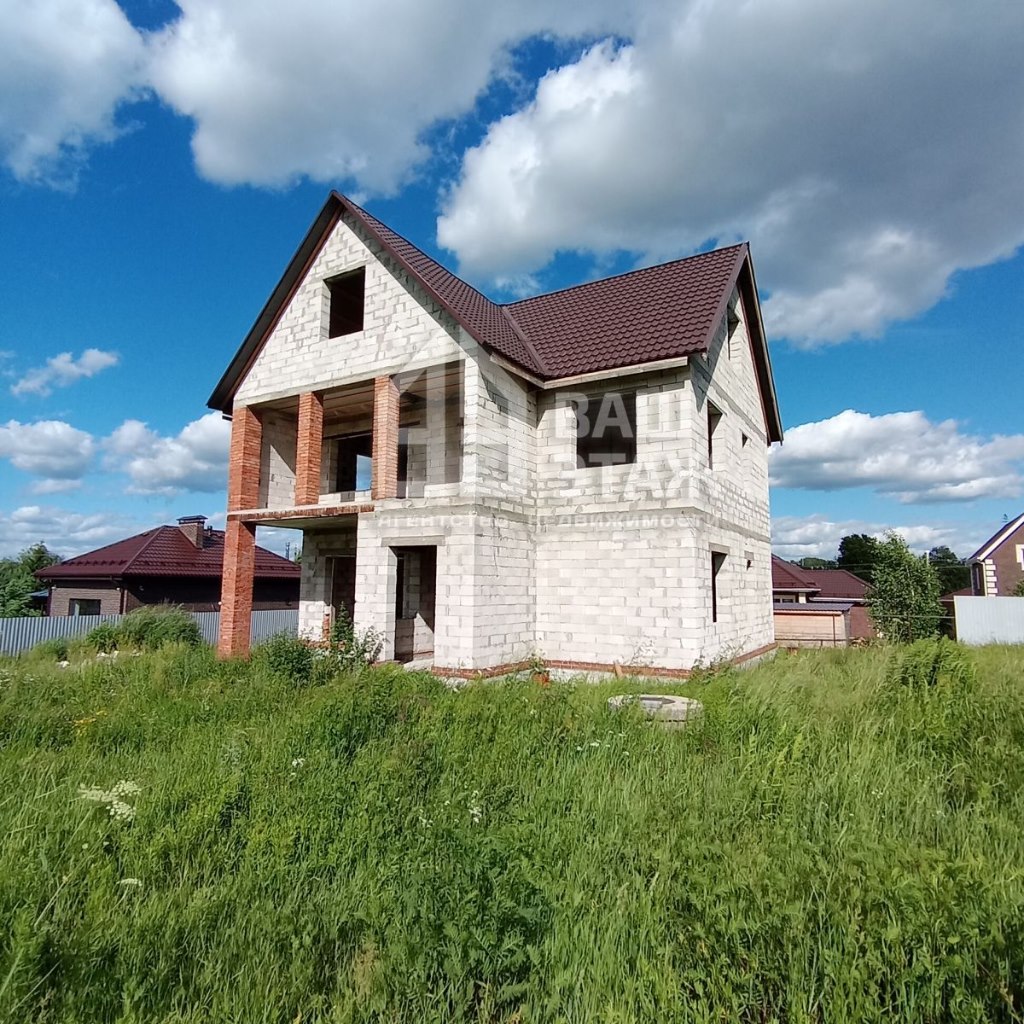 Дом, 178.2 м², 13.04 соток