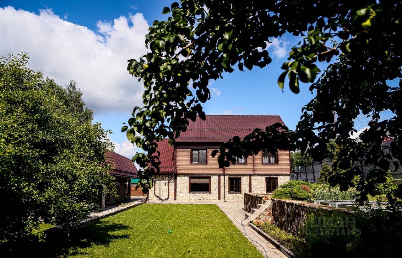 3-этажный дом, 135.6 м², 15 соток