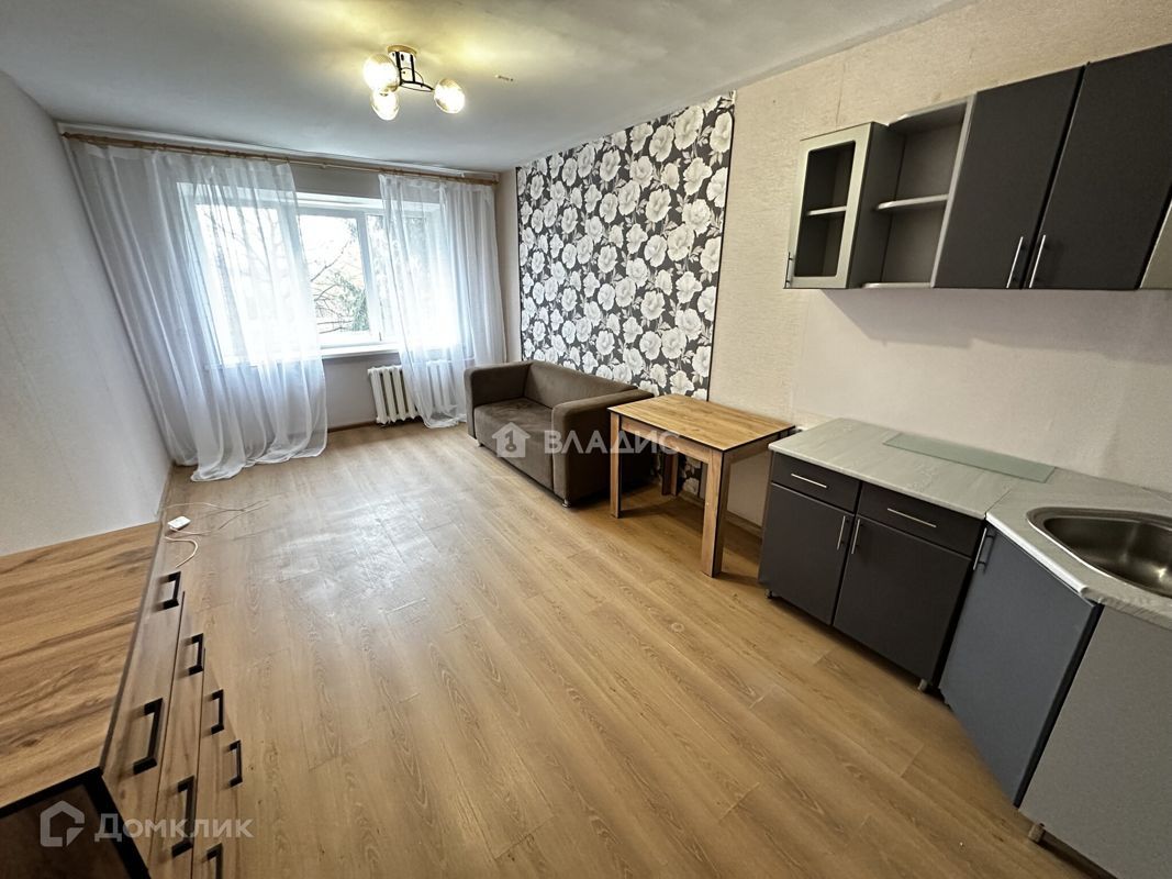 240 м², 2/5 этаж