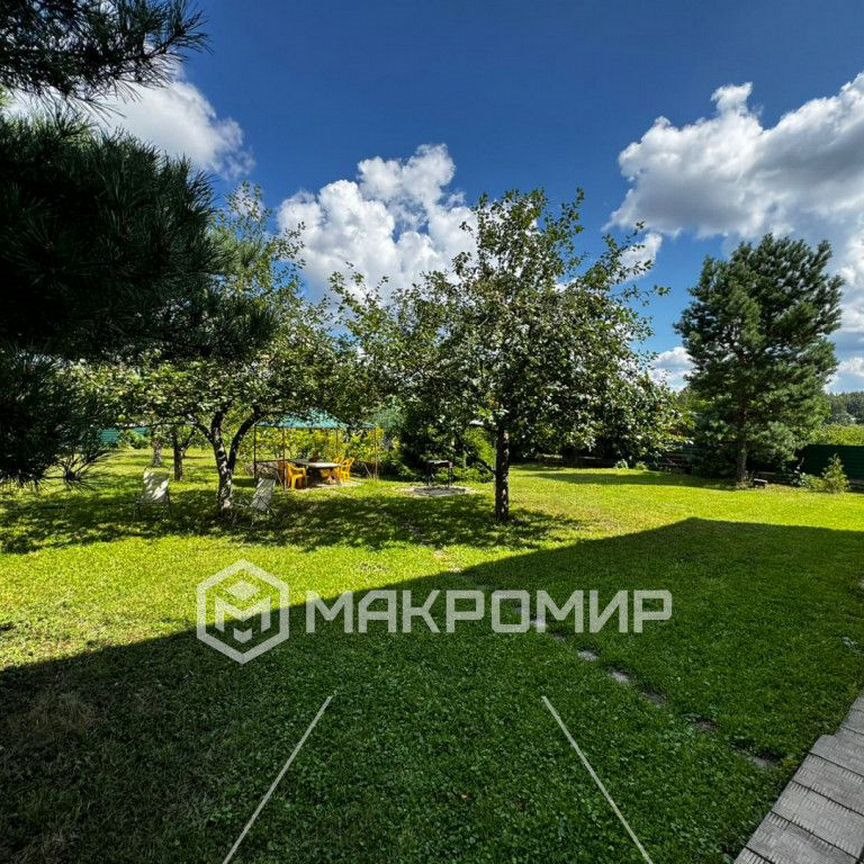 Дом, 280 м², 18.3 соток