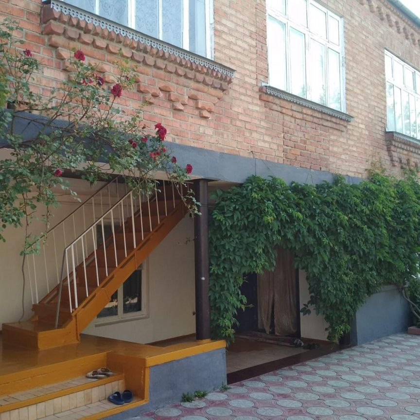 Дом, 225 м², 12 соток