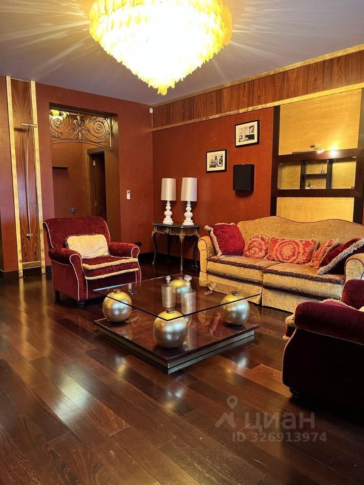 4-комн., 178 м², 4/9 этаж