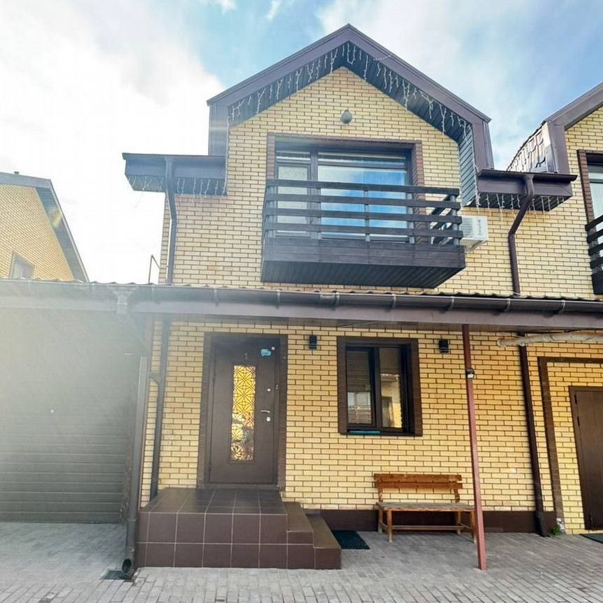 Таунхаус, 145 м², 2.2 сотки