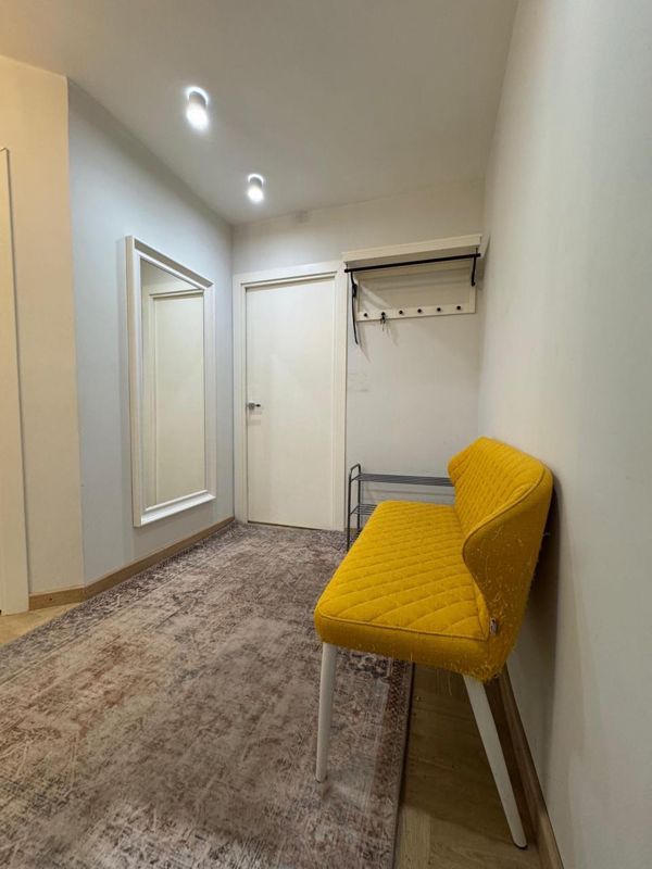 2-комн., 42 м², 1/5 этаж