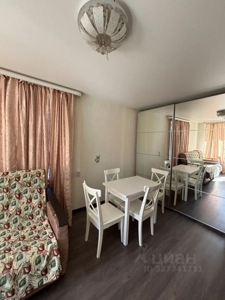 2-комн. квартира, 42 м2, 3/3 этаж