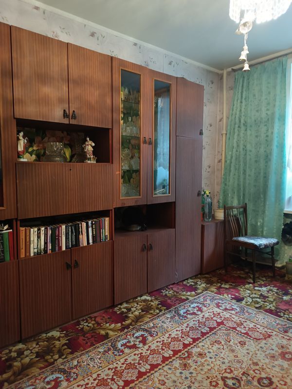 2-комн. квартира, 60 м2, 1/7 этаж