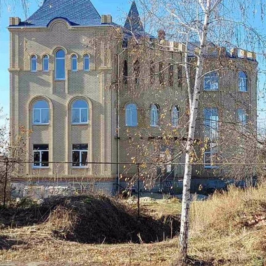 Коттедж, 1400 м², 17 соток