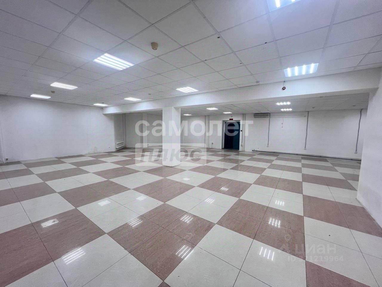 Торговое помещение, 482 м², 1/2 этаж