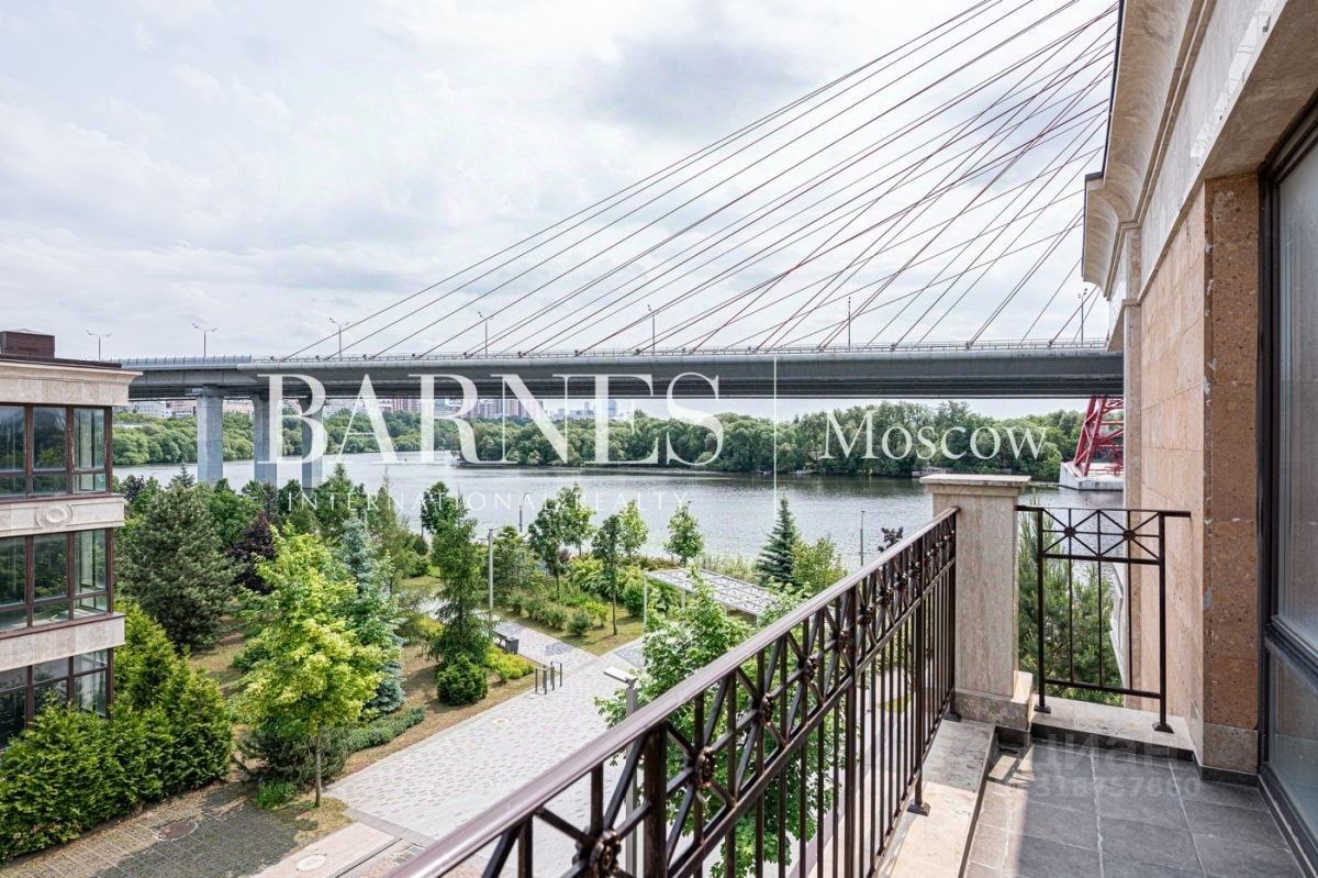 Дом, 840 м², 4 сотки