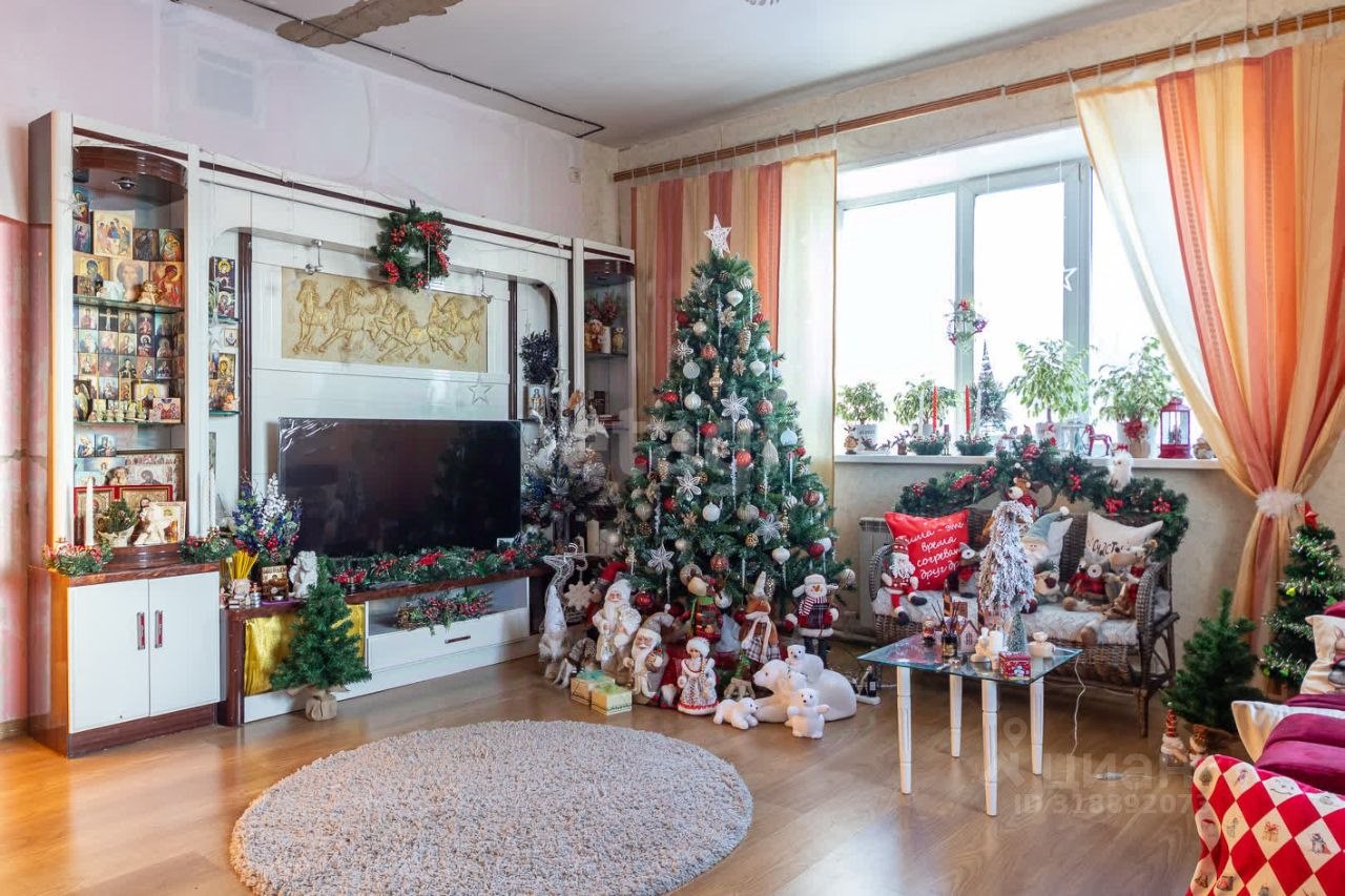 Дом, 410 м², 15 соток