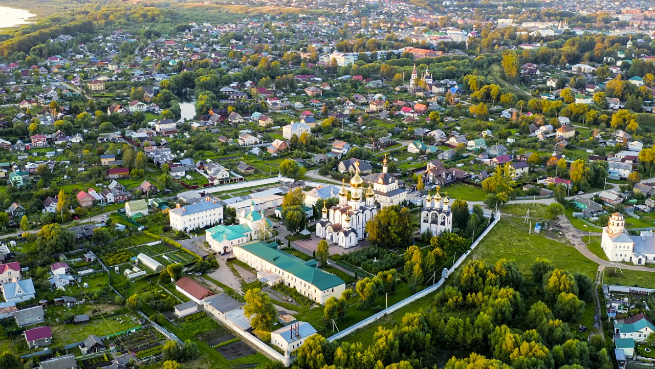 Никольский женский монастырь. Фото: © Никита Майков / Фотобанк Лори