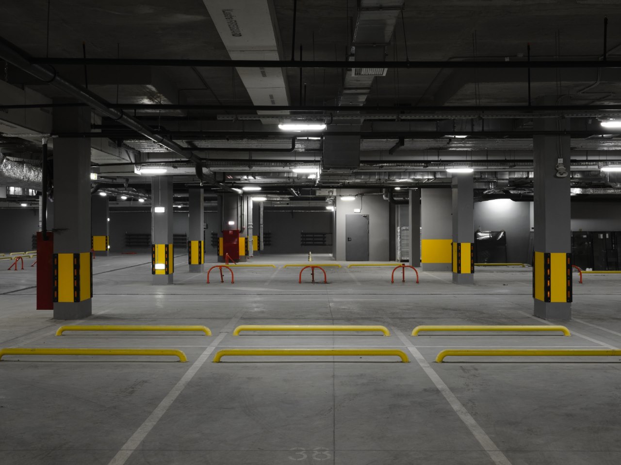 Предновогодние скидки действуют не только на квартиры, но и на паркинг. Фото: AFI Development