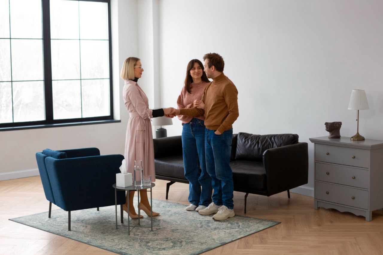 Чем тщательнее проверите арендатора, тем меньше проблем в дальнейшем. Фото: Мир Квартир