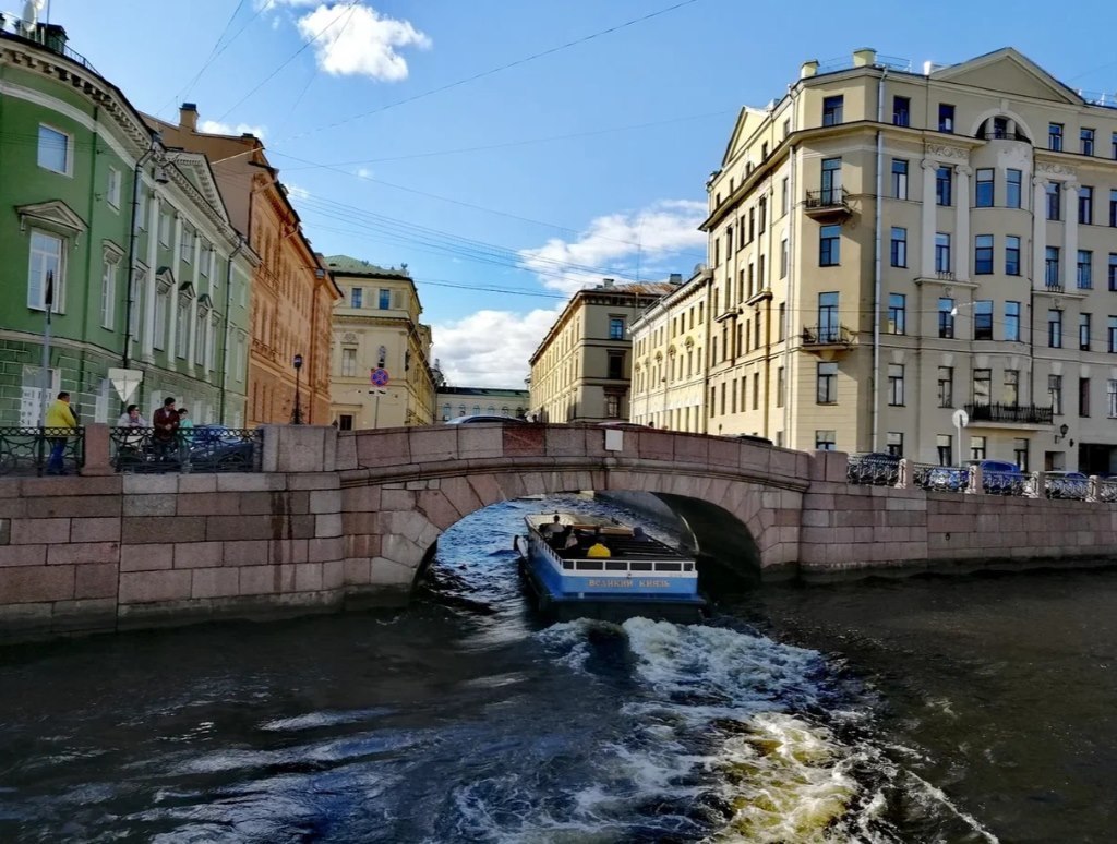 Едем в Питер за квартирой. Фото: Мир Квартир