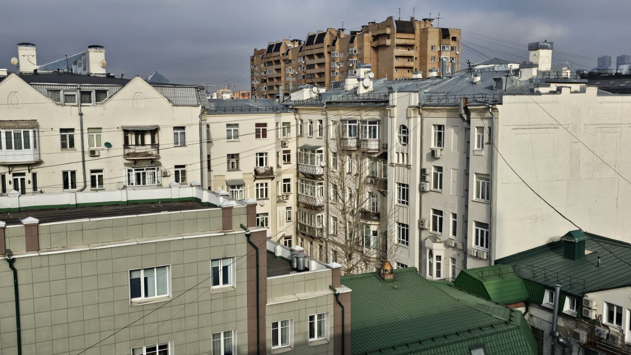 На балконах не стоит хранить крупногабаритные вещи. Фото: Мир Квартир