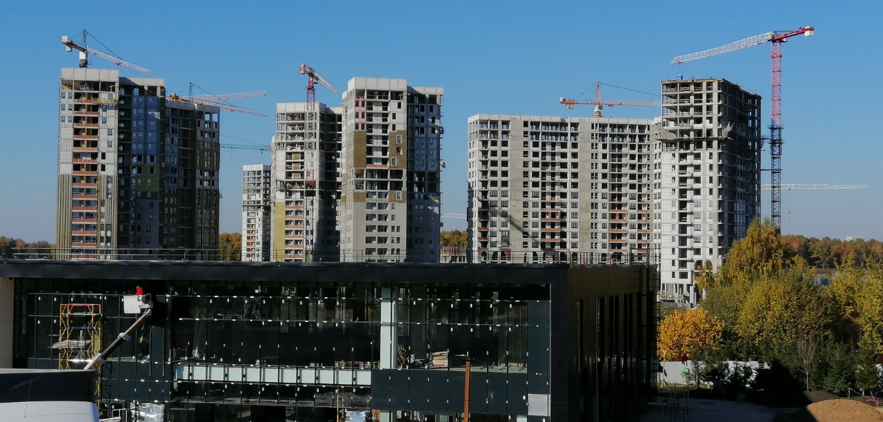 С 2026 года снова можно взыскивать неустойку с застройщиков. Фото: Мир Квартир