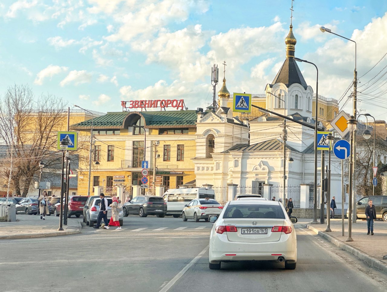 Красивые пейзажи, богатая история. Чем хорош Звенигород и сколько тут стоит жилье?