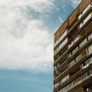 Определены наиболее доступные новостройки у метро в Москве