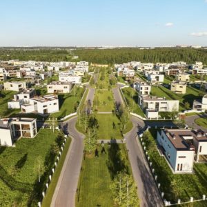 Сколько стоят услуги управляющей компании в поселке и можно ли от них отказаться. Разговор с экспертом