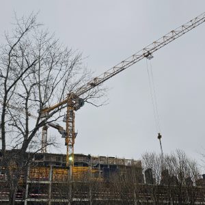 В Москве объем новых разрешений на строительство жилья сократился на 44,5%