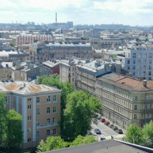 «Квадрат» вторичной недвижимости подешевел в 7 городах, в средний лот – в 11