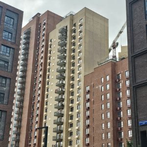 Процедура получения квартиры в Москве по реновации: кто участвует в программе и как предоставляют новое жилье