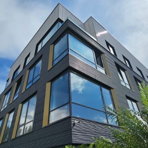 Нормы инсоляции в условиях роста плотности застройки: как обеспечивается достаточное освещение квартир