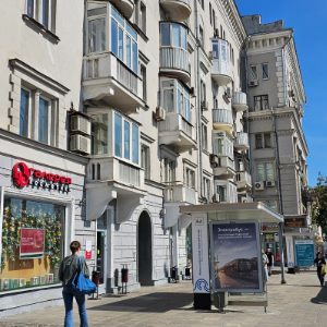 Базовые вещи. Умные инвестируют в стрит-ритейл