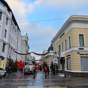 Столешников переулок остается самой дорогой улицей для стрит-ритейла