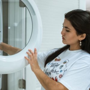 Как грамотно спланировать и оформить дизайн постирочной в доме и квартире